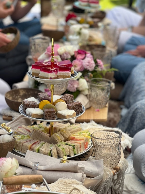 "Picnic in the Garden" package (for up to 14)
