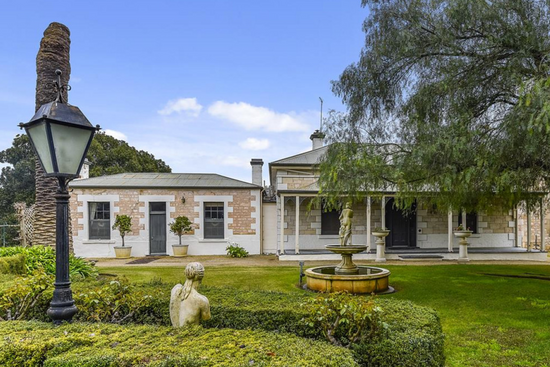 Naracoorte, Wrattonbully Wine Region, Limestone Coast, Luxury Accommodatio & Events, South Australia, Historic Homestead, Narracoorte Homestead